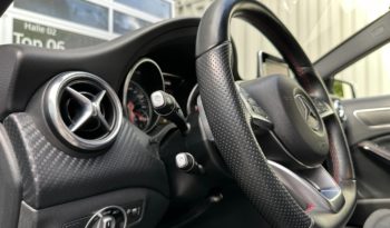 
									Mercedes Benz A 180d AMG-LINE 109 Ps FACELIFT full								