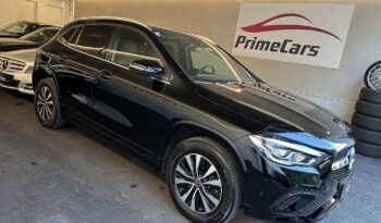 
									Mercedes Benz GLA 200d full								