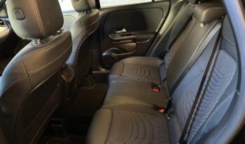
									Mercedes Benz GLA 200d full								