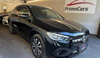 
									Mercedes Benz GLA 200d full								
