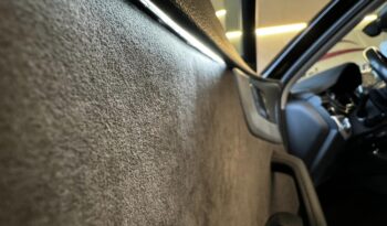 
									Audi A4 Avant 2,0 TDI SPORT full								