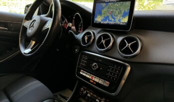
									Mercedes-Benz GLA 180 full								