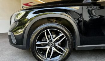 
									Mercedes-Benz GLA 180 full								