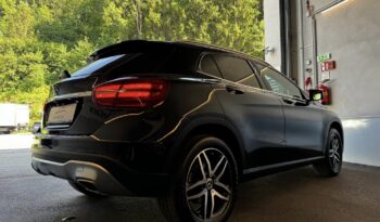 
									Mercedes-Benz GLA 180 full								