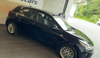 
									KIA Rio full								