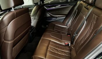 
									BMW 530d xDrive Limousine full								