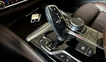 
									BMW 530d xDrive Limousine full								