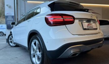 
									Mercedes-Benz GLA 200 d 4MATIC full								