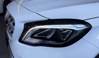 
									Mercedes-Benz GLA 200 d 4MATIC full								