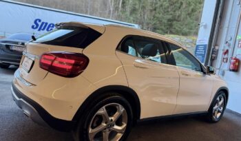 
									Mercedes-Benz GLA 200 d 4MATIC full								