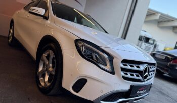 
									Mercedes-Benz GLA 200 d 4MATIC full								