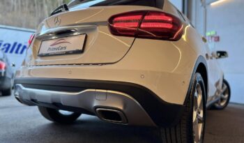 
									Mercedes-Benz GLA 200 d 4MATIC full								