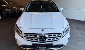 
									Mercedes-Benz GLA 200 d 4MATIC full								