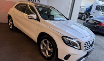 
									Mercedes-Benz GLA 200 d 4MATIC full								