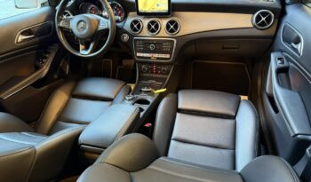 
									Mercedes-Benz GLA 200 d 4MATIC full								
