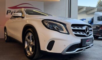 
									Mercedes-Benz GLA 200 d 4MATIC full								