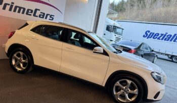 
									Mercedes-Benz GLA 200 d 4MATIC full								