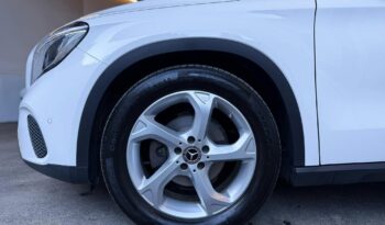 
									Mercedes-Benz GLA 200 d 4MATIC full								