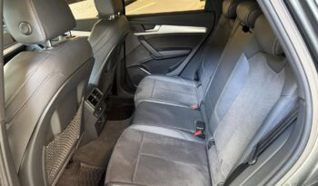 
									Audi Q5 2,0 TDI quattro Sport full								
