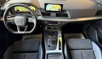 
									Audi Q5 2,0 TDI quattro Sport full								
