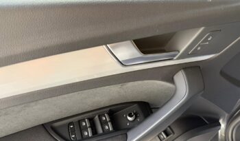 
									Audi Q5 2,0 TDI quattro Sport full								