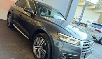 
									Audi Q5 2,0 TDI quattro Sport full								