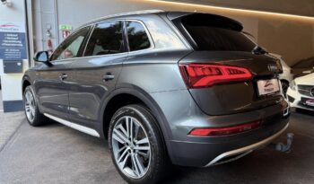 
									Audi Q5 2,0 TDI quattro Sport full								