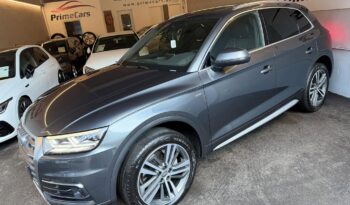 
									Audi Q5 2,0 TDI quattro Sport full								