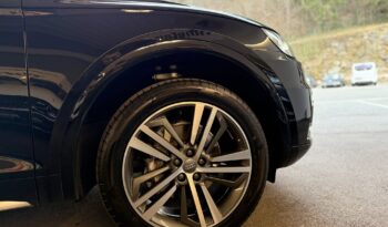 
									Audi Q5 40 TDI quattro Sport full								