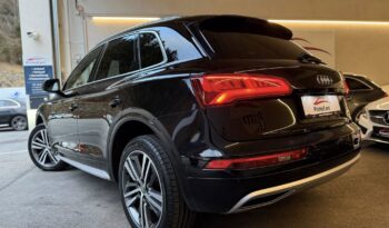 
									Audi Q5 40 TDI quattro Sport full								