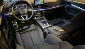 
									Audi Q5 40 TDI quattro Sport full								