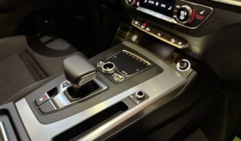 
									Audi Q5 40 TDI quattro Sport full								