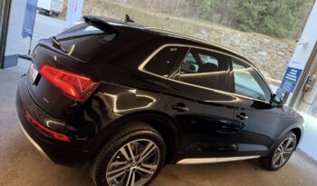 
									Audi Q5 40 TDI quattro Sport full								