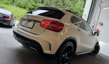 
									Mercedes Benz GLA 220d 4Matic full								
