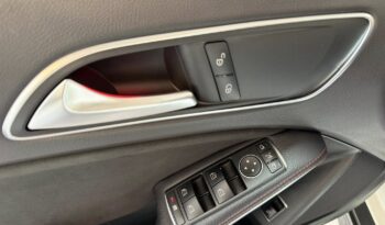 
									Mercedes Benz GLA 220d 4Matic full								