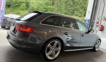 
									Audi A4 Avant 2.0 TDI quattro Sport full								