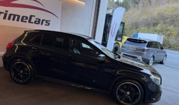 
									Mercedes Benz GLA 200d 4MATIC full								