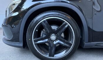 
									Mercedes Benz GLA 200d 4MATIC full								