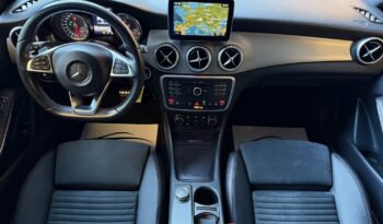 
									Mercedes Benz GLA 200d 4MATIC full								