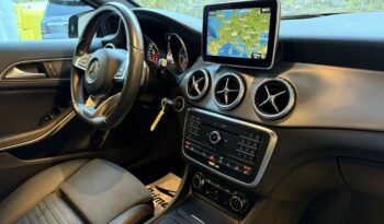 
									Mercedes Benz GLA 200d 4MATIC full								