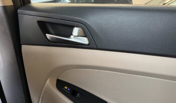 
									HYUNDAI Tucson PLATIN 2.0 CRDI 4WD full								