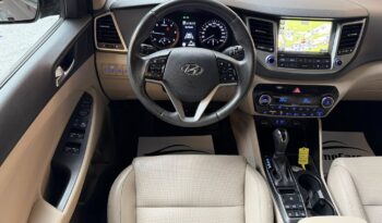 
									HYUNDAI Tucson PLATIN 2.0 CRDI 4WD full								