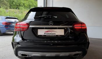 
									Mercedes Benz GLA 200d full								