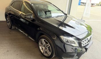 
									Mercedes Benz GLA 200d full								