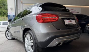 
									Mercedes Benz GLA 200d 4Matic full								