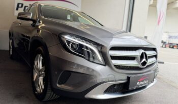 
									Mercedes Benz GLA 200d 4Matic full								