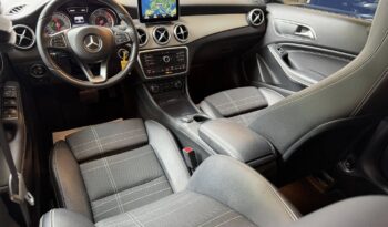 
									Mercedes Benz GLA 200d 4Matic full								