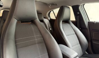 
									Mercedes Benz GLA 200d 4Matic full								