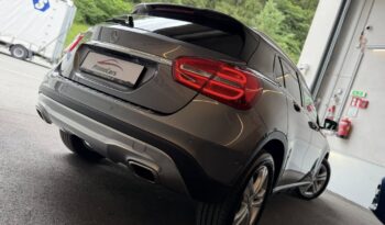 
									Mercedes Benz GLA 200d 4Matic full								