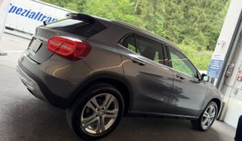 
									Mercedes Benz GLA 200d 4Matic full								
